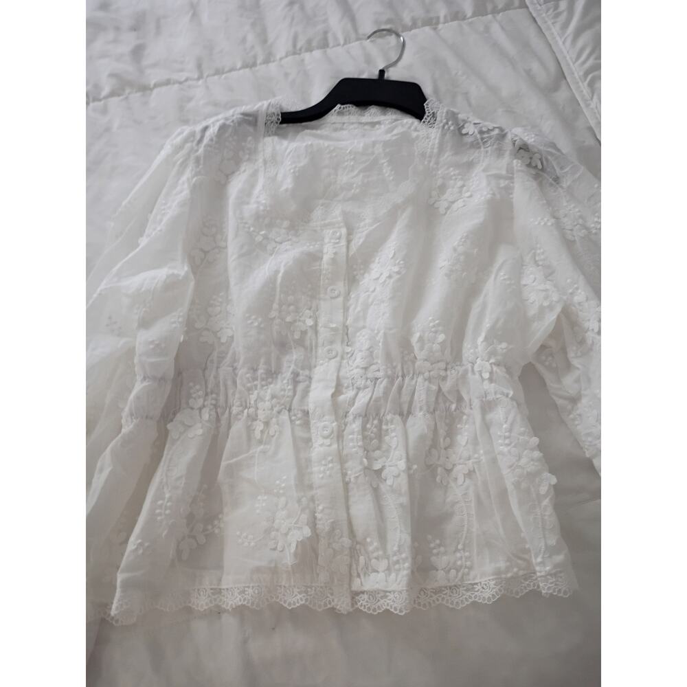 Women's White lace cropped dress top